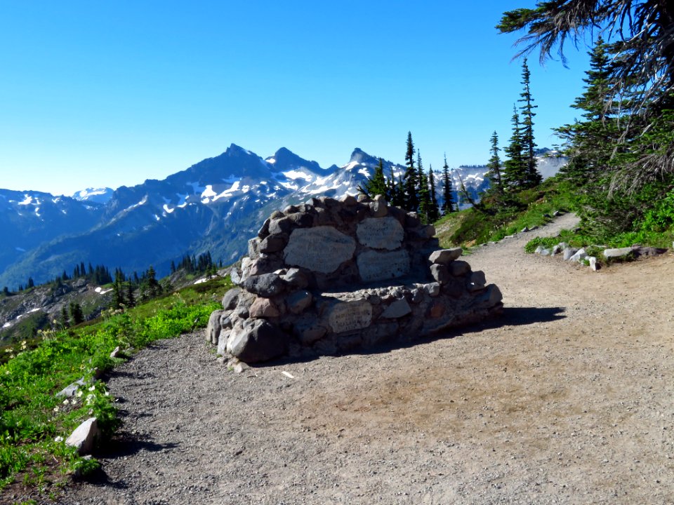 Skyline Trail at Mt. Rainier NP in WA