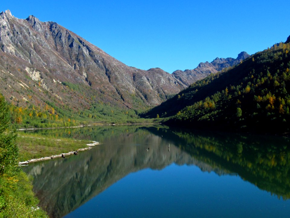 Coldwater Lake Loop Trail in WA