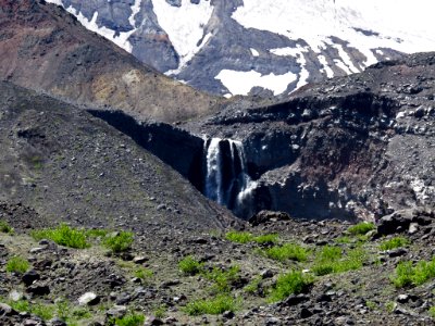 Loowit Falls Hike at Mt. St. Helens NM in Washington