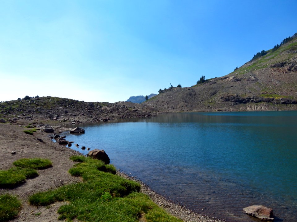 Goat Lake at Goat Rocks Wilderness in WA