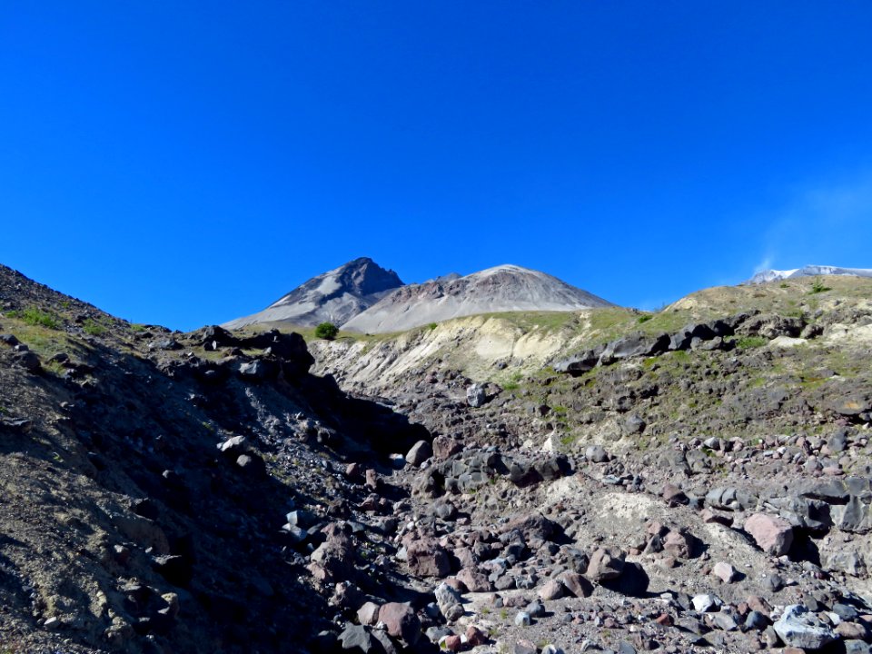 Loowit Falls Trail at Mt. St. Helens NM in WA