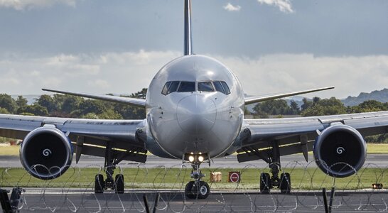 Fly aeroplane transport