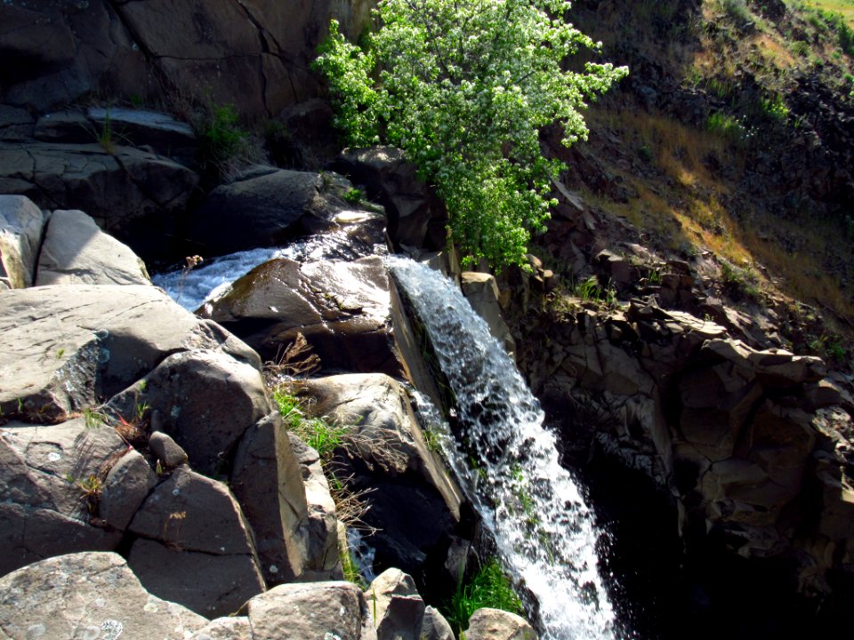 Eightmile Creek Falls in WA