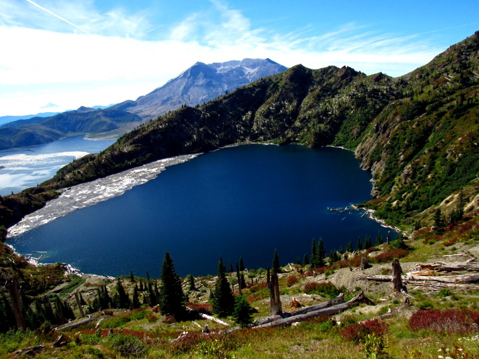 St. Helens Lake at Mt. Margaret Backcountry in WA
