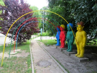 Side View Boys Peeing Peizazhna Alley Kiev Ukraine