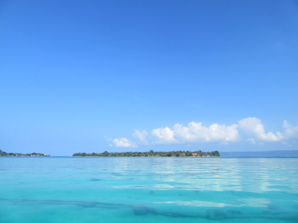 Vanuatu clear water photo