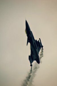 saab gripen climbing
