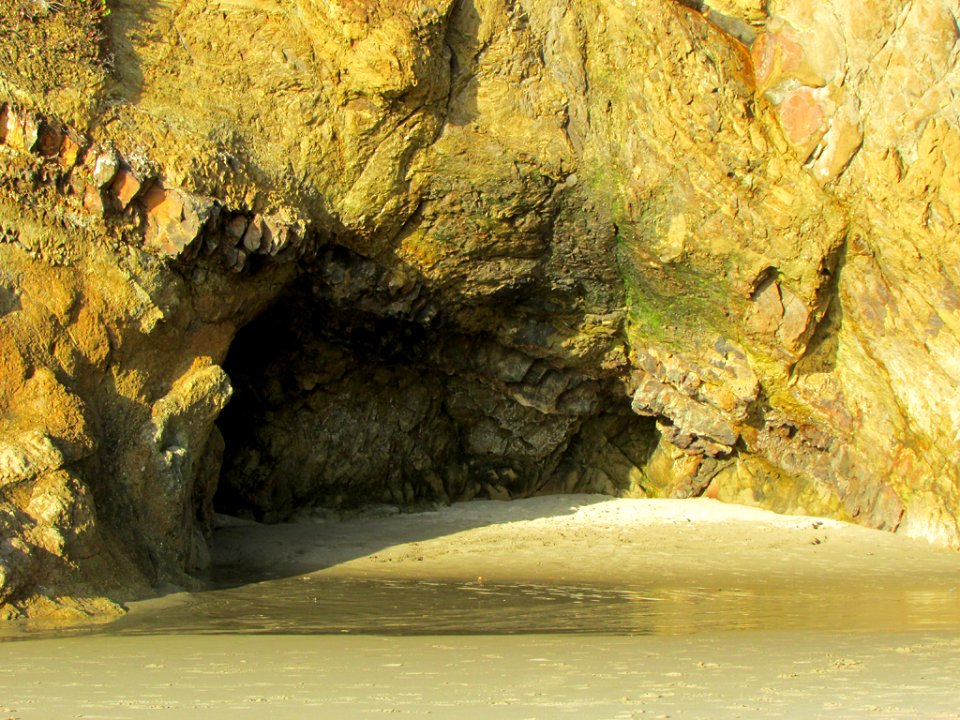 Hug Point at Pacific Coast in OR