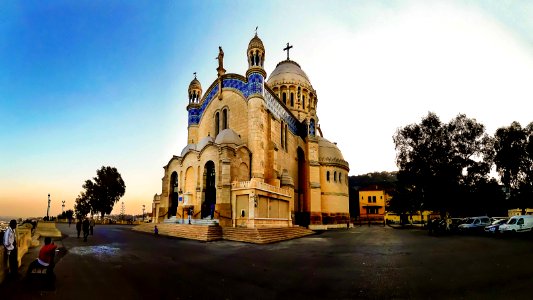 Basilique Notre dame d'Afrique photo