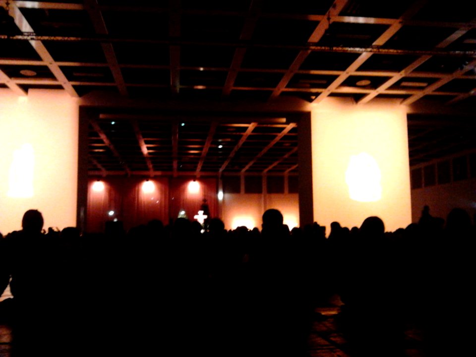 Prayer in Berlin Messe