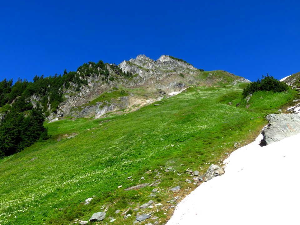 Hidden Lake Trail at North Cascades NP in WA