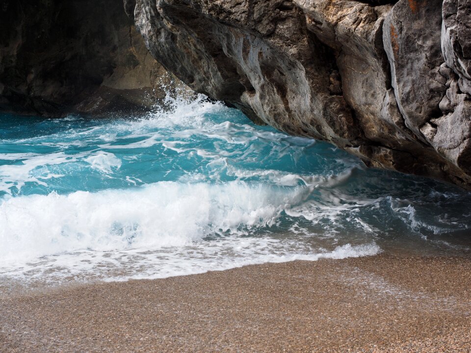 Pebble beach pebble bay