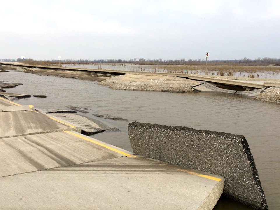 3/28/19 - US 34 near MO River Bridge
