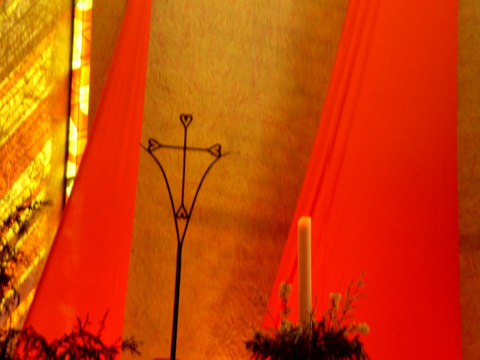 Cross with Hearts, Taizé