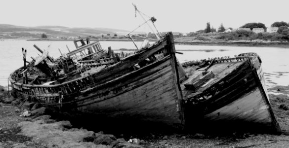 Salen Boat wrecks photo