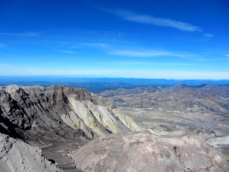 Mt. St. Helens Summit Trail in WA