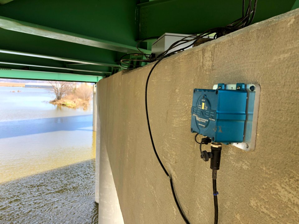 4/16/19 - I-29 bridge instrumentation work