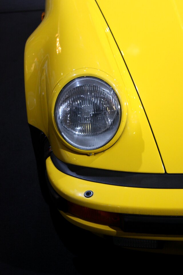 Yellow fast car light
