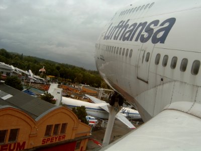 Boeing 747 photo