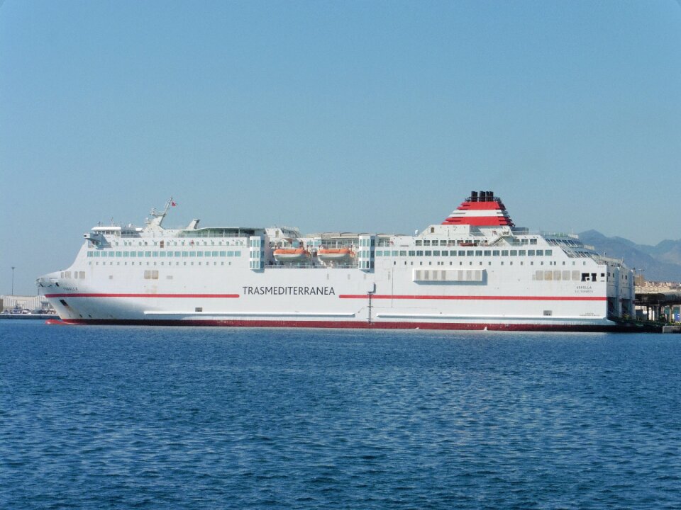 Transport ship shipping