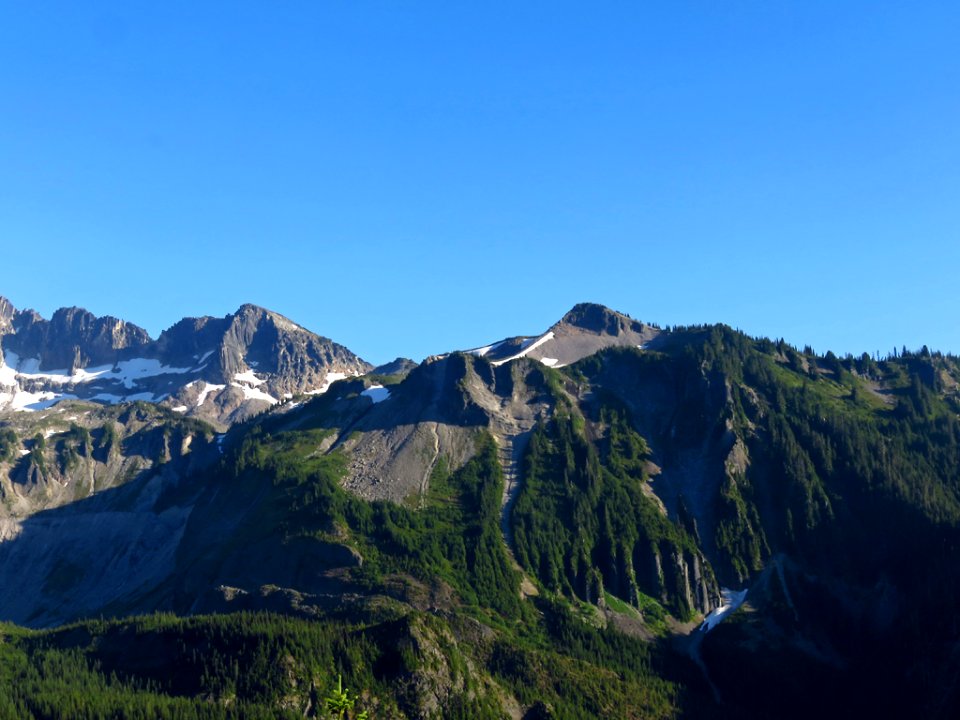 Eagle Cliff Lookout at Mt. Rainier NP in WA