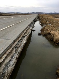 3/28/19 - I-680 EB shoulder between MO River and I-29