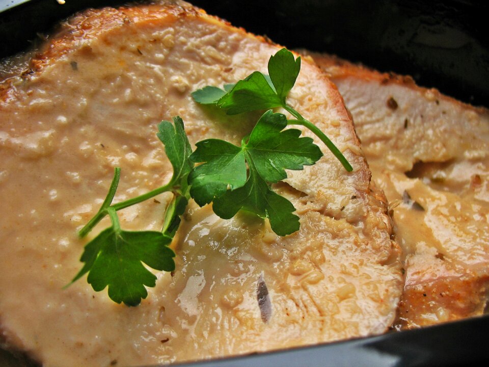 Turkey parsley eating