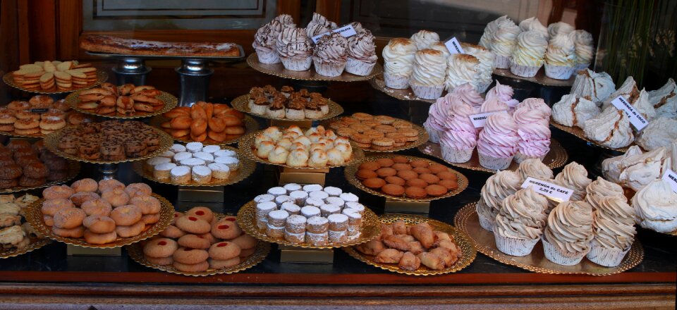 Bakery window cake meringue photo