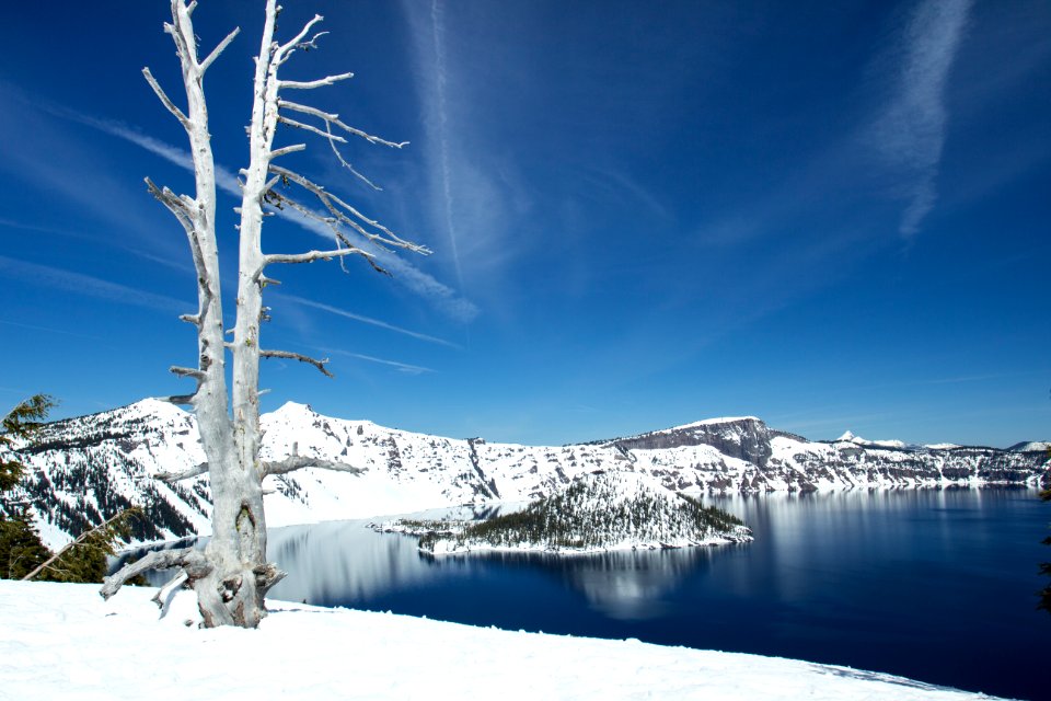 Crater Lake, Oregon photo