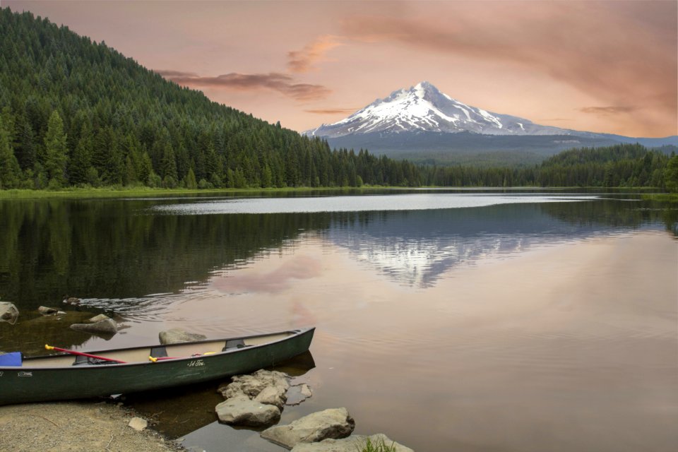 Trillium Lake, Oregon photo