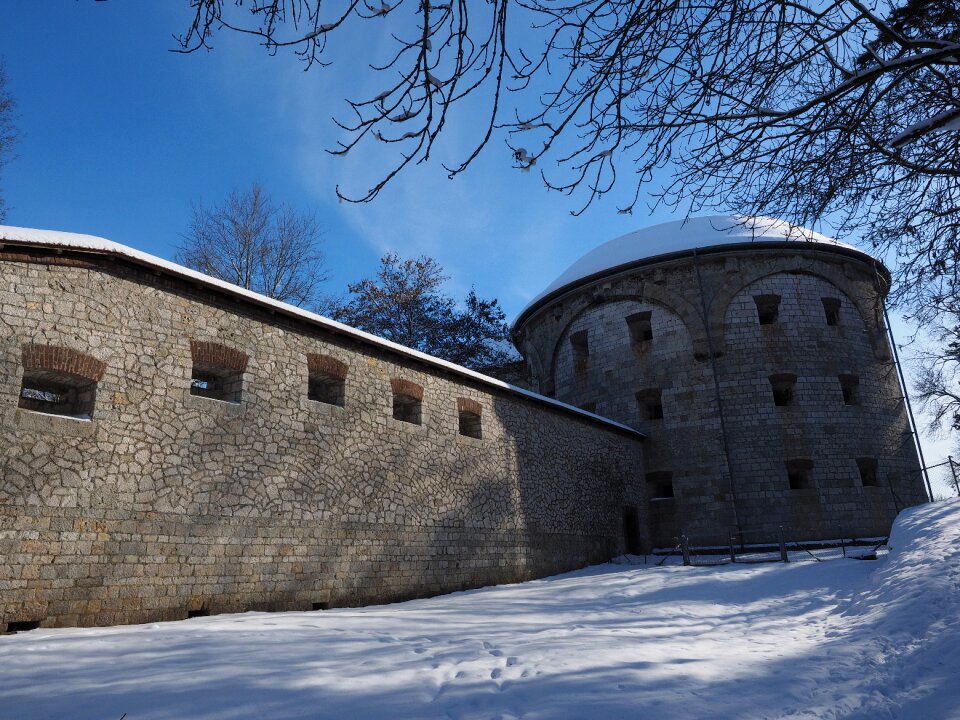Wilhelmsburg castle courtyard