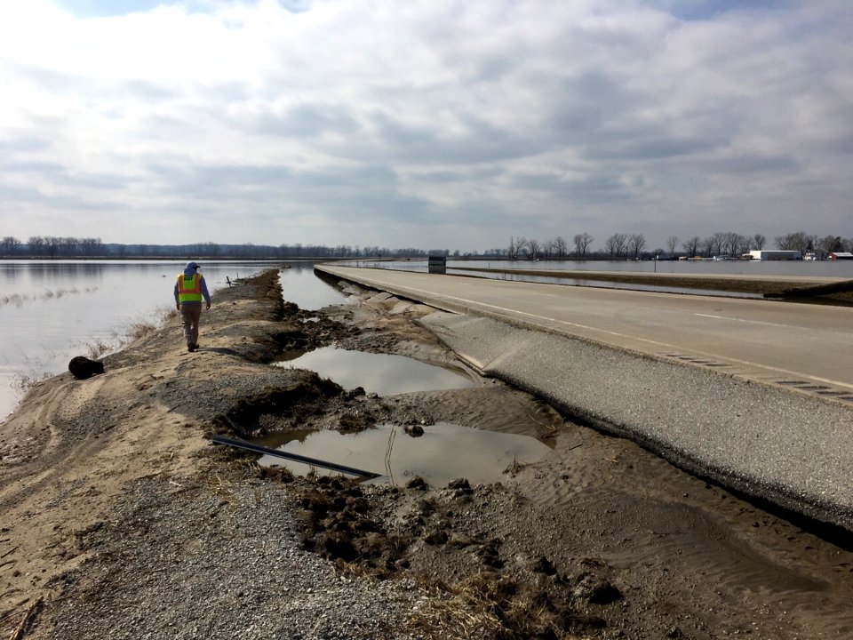 3/25/19 - US 34 pavement damage west of I-29