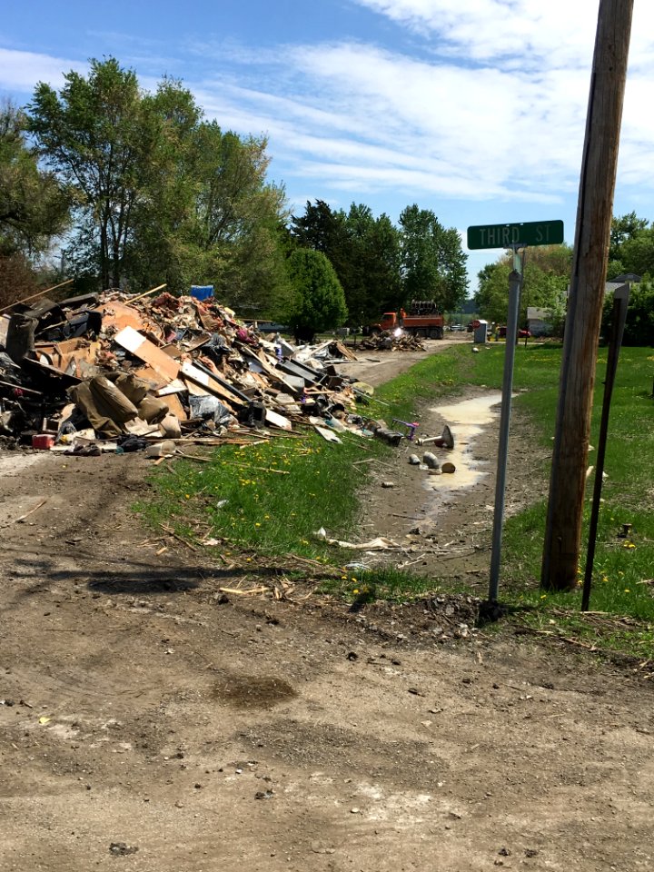 5/15/19 - Debris removal in Pacific Junction