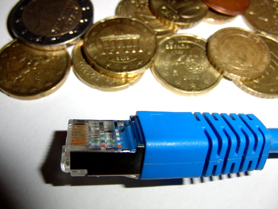 Netzkabel und Geld