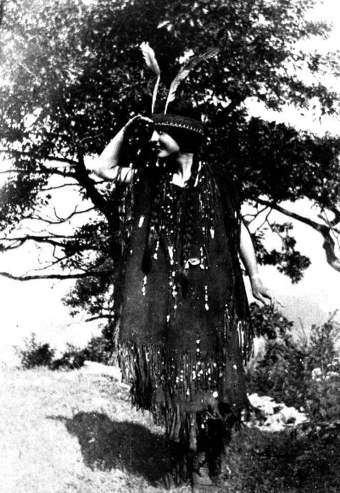 Guest dressed in Indian costume (2)