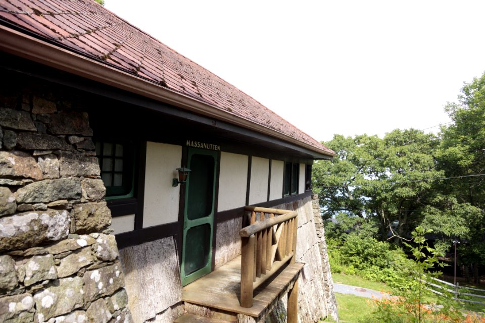 Historic Massanutten Lodge