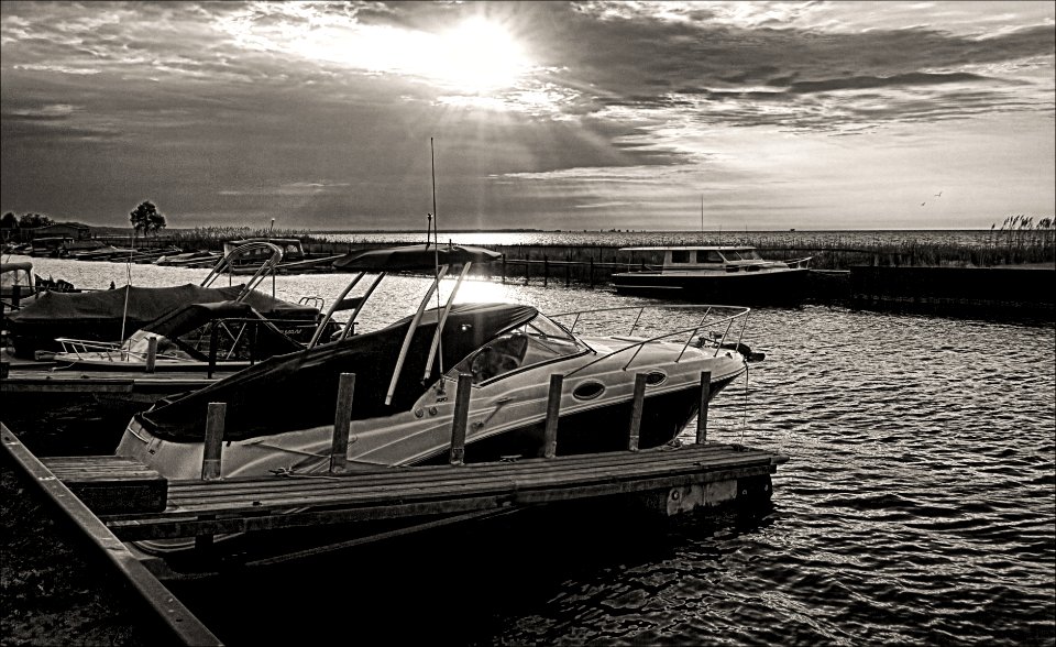 Lake Erie Morn BW