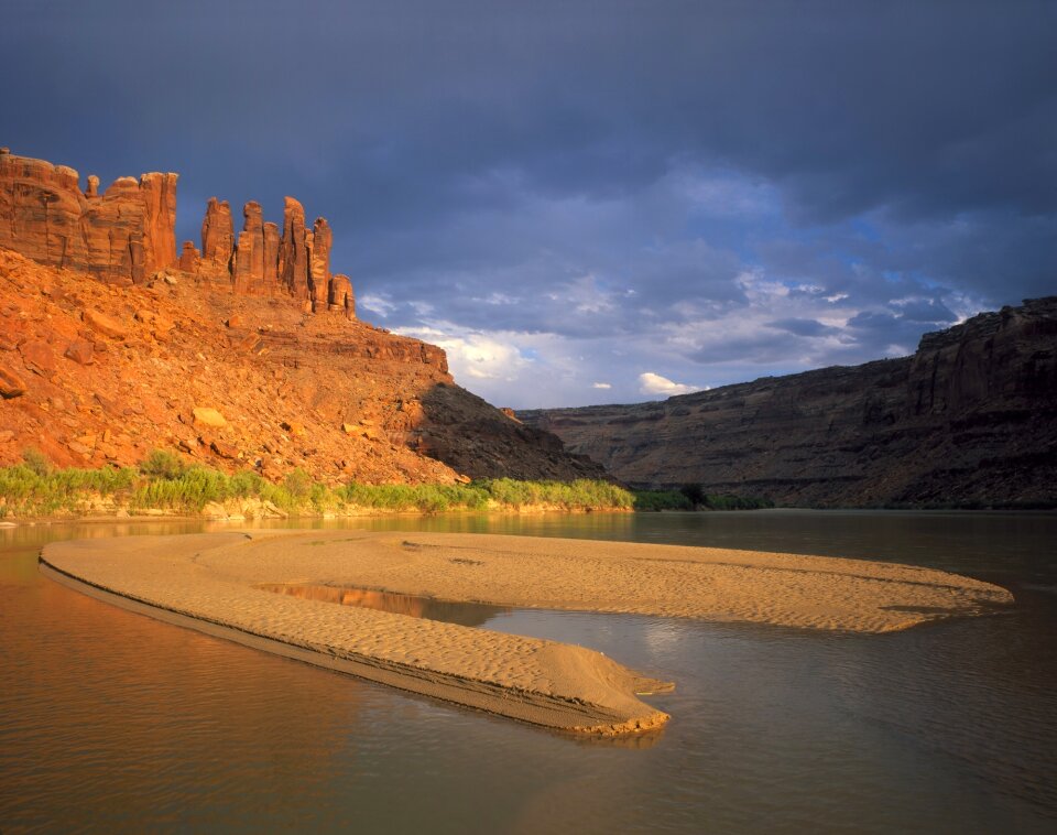 Labyrinth canyon park photo