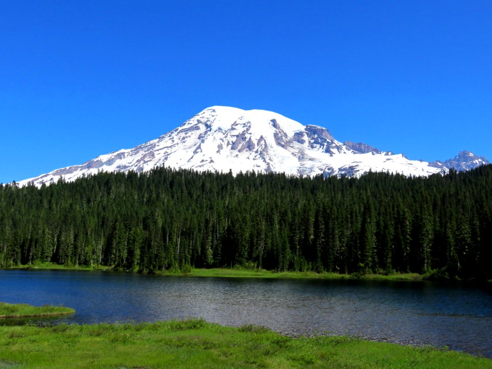 Reflection Lake at Mt. Rainier NP in Washington