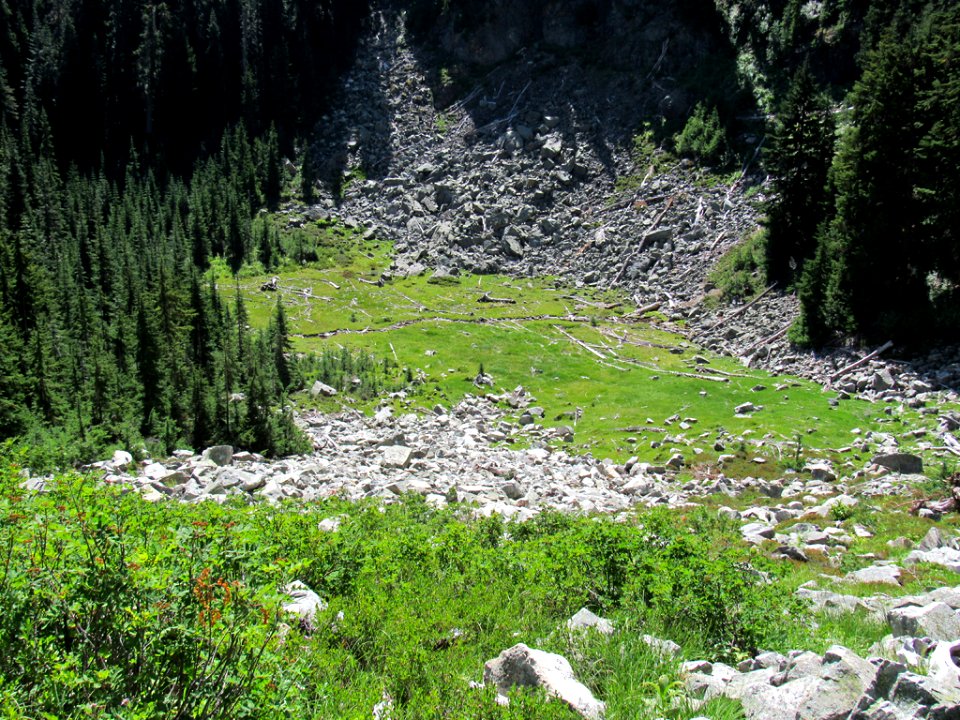 Maple Pass Trail at North Cascades NP in WA