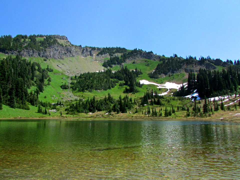 Tipsoo Lake at Mt. Rainier NP in Washington