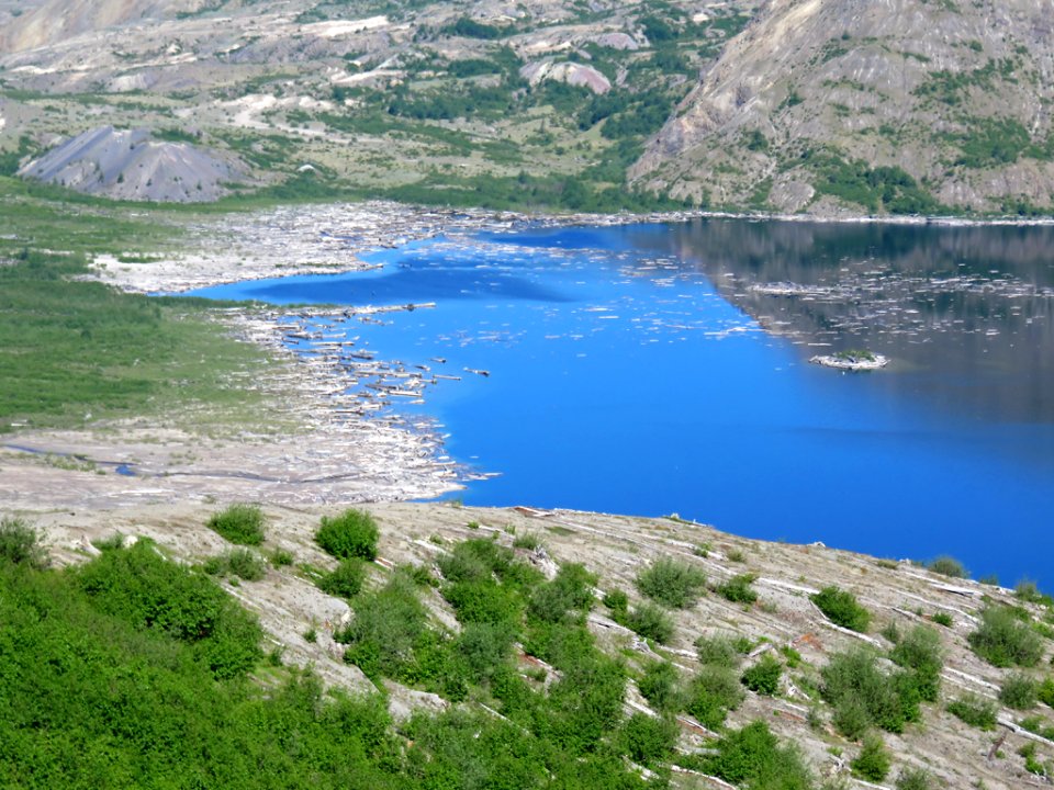 Spirit Lake at Mt. St. Helens NM in WA