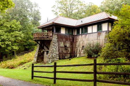 Historic Massanutten Lodge