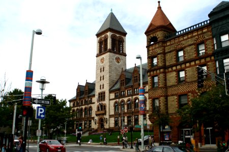 01 (City hall)