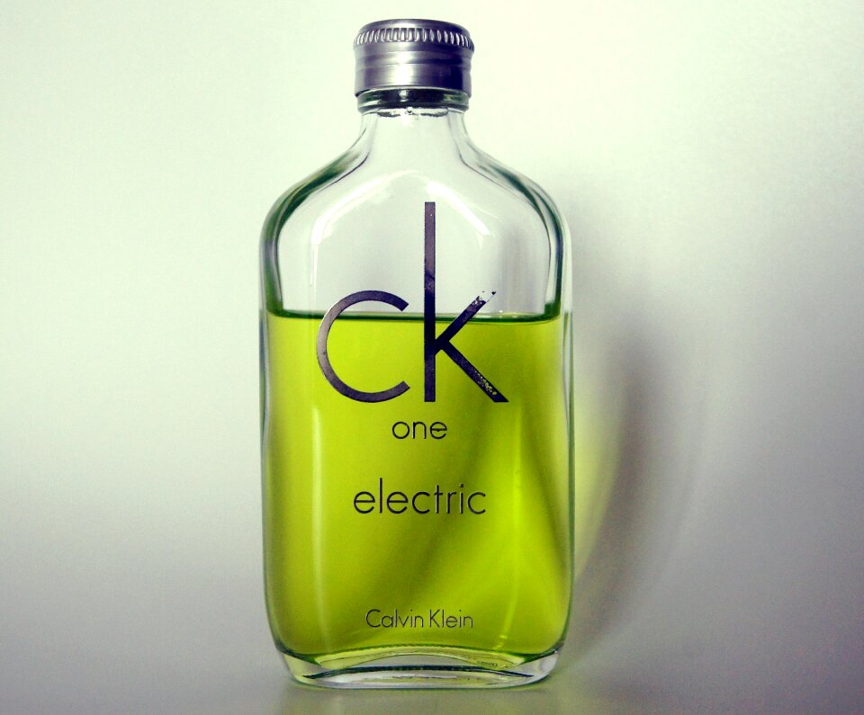 Calvin klein fashion odor