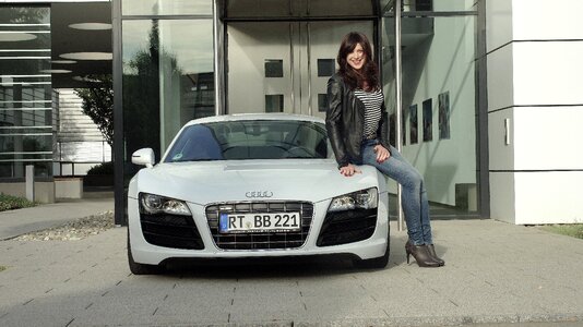 V10 sports car supercar