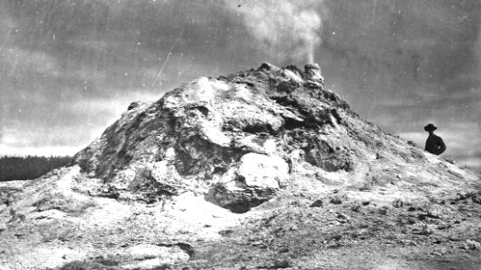 White Dome Geyser (1878)