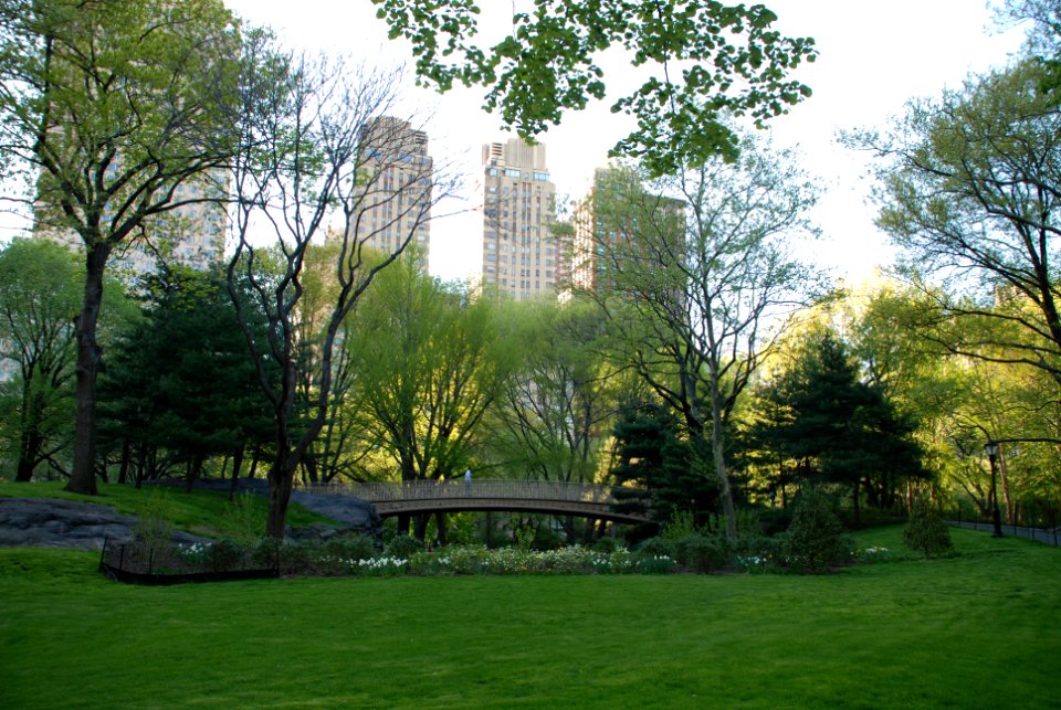 090