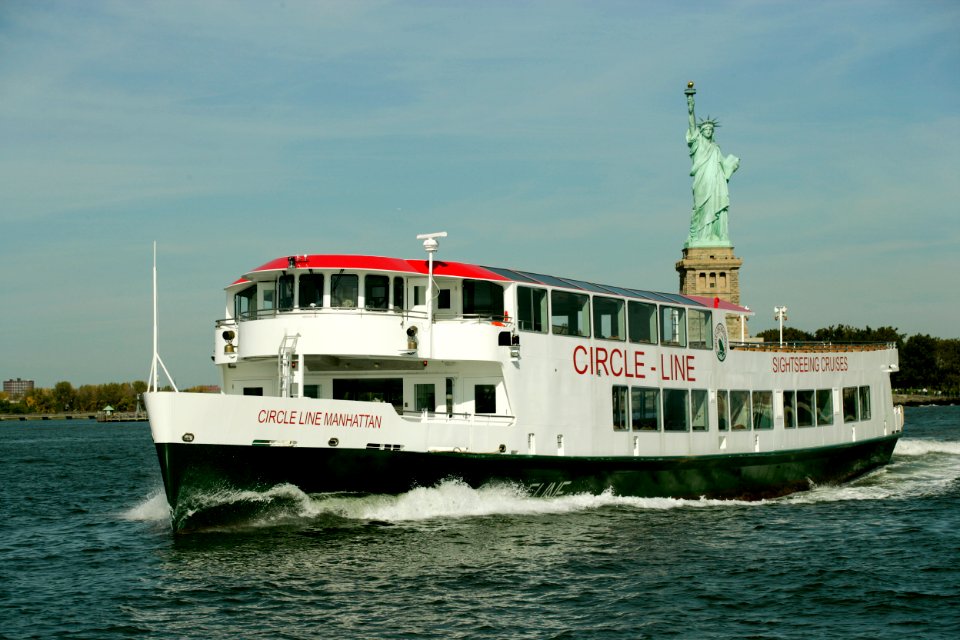 001 (Circle Line Cruise)