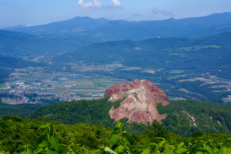 昭和新山 / Mt. Showa-Shinzan